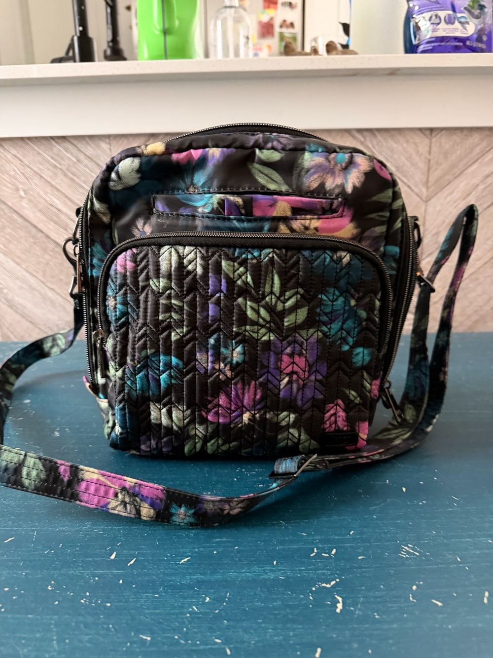 NWOT LUG Ranger Crossbody in Resort Black Floral